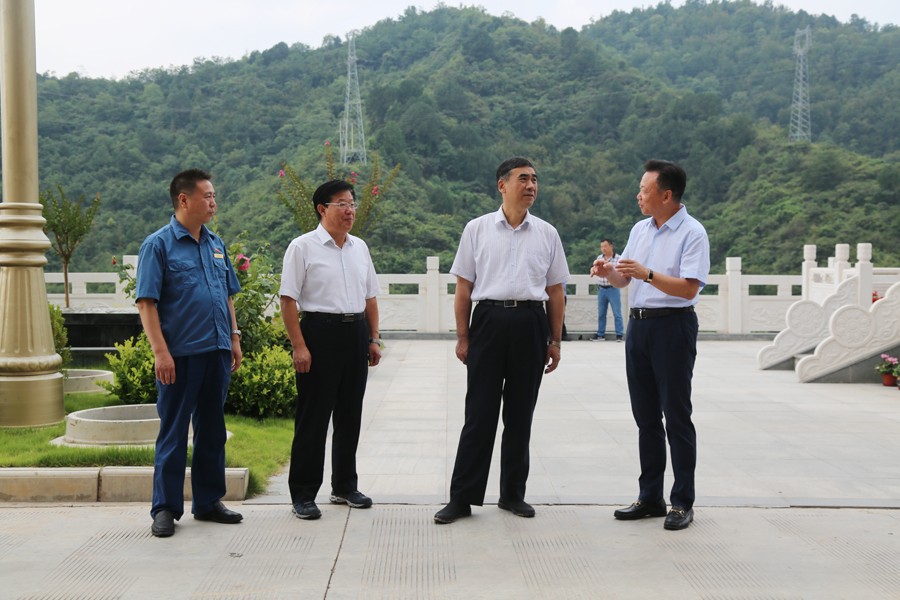 24-2018年8月，全省綠色礦山建設(shè)現(xiàn)場會在金徽股份召開，時任副省長李斌出席會議并做重要講話。.jpg