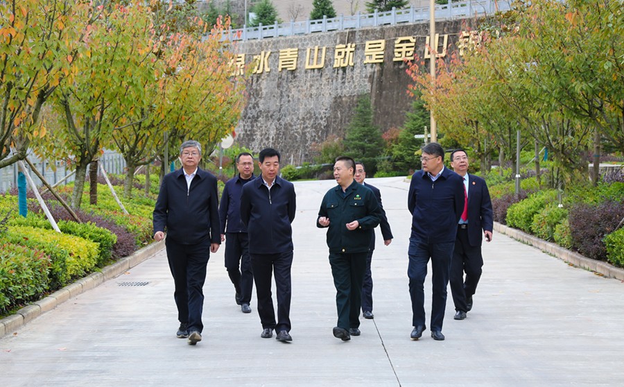29-2021年10月，甘肅省高級人民法院院長張海波蒞臨公司調(diào)研。.jpg